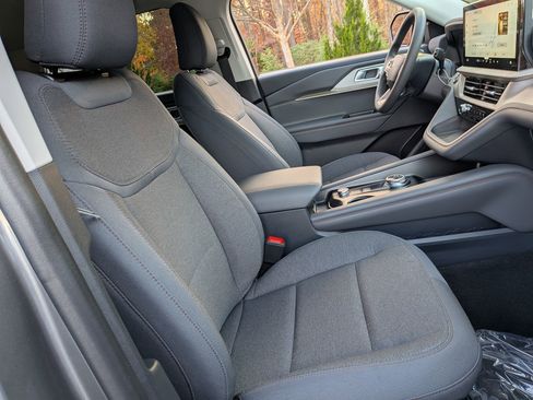 New 2026 Ford Explorer Active image 35