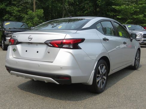 Used 2023 Nissan Versa S w/ S Plus Package image 6