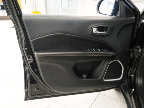 Used 2020 Jeep Compass Latitude w/ Cold Weather Group image 5