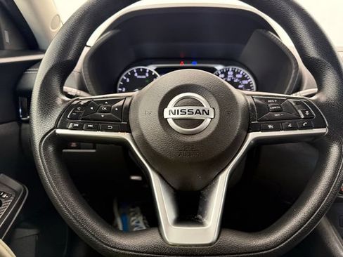 Used 2023 Nissan Sentra SV FWD image 39