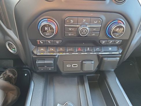 Certified 2021 Chevrolet Silverado 1500 LTZ w/ Technology Package image 32