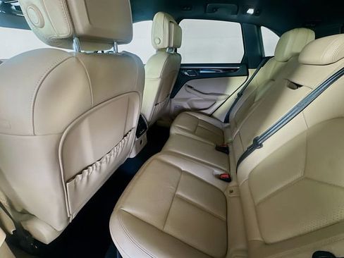 Used 2019 Porsche Macan image 25