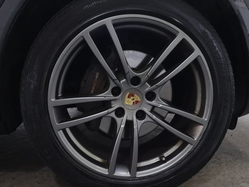 Used 2020 Porsche Cayenne AWD/4WD image 33
