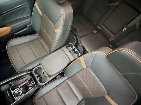 Used 2023 GMC Canyon AT4 w/ AT4 Premium Package image 24