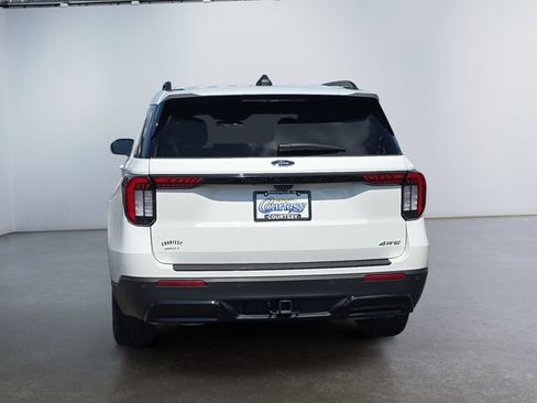 Used 2025 Ford Explorer ST-Line AWD/4WD image 4