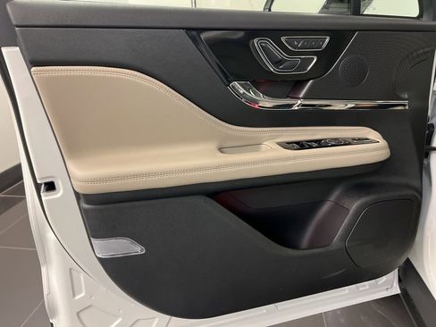 New 2026 Lincoln Corsair Reserve image 29