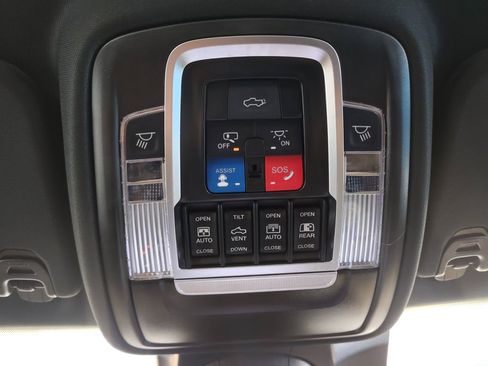 Used 2024 RAM 1500 Laramie image 3