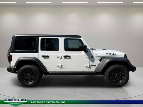 Used 2023 Jeep Wrangler Unlimited w/ Cold Weather Group AWD/4WD image 4