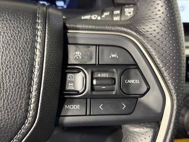 Used 2025 Toyota 4Runner TRD Off-Road Premium AWD/4WD image 26