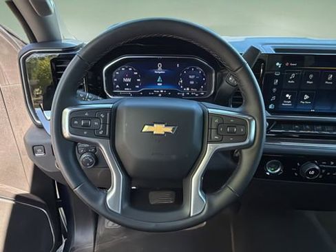Used 2024 Chevrolet Silverado 1500 LT AWD/4WD image 13