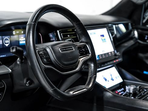 Used 2022 Jeep Grand Wagoneer Series II image 18