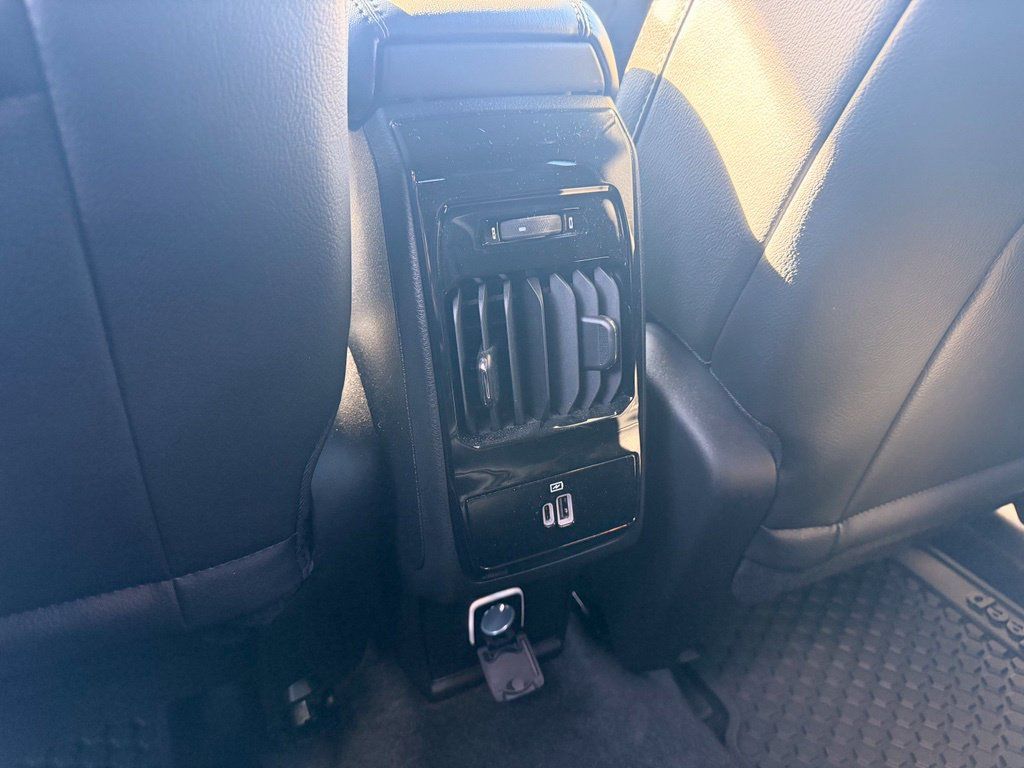Used 2023 Jeep Compass Latitude w/ Convenience Group AWD/4WD image 19