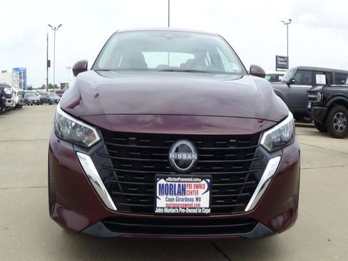 Used 2025 Nissan Sentra SV FWD image 3