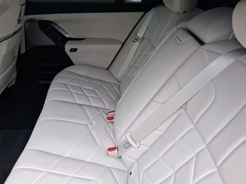 Certified 2024 BMW 760i xDrive 760i xDrive w/ Premium Package 2 image 26