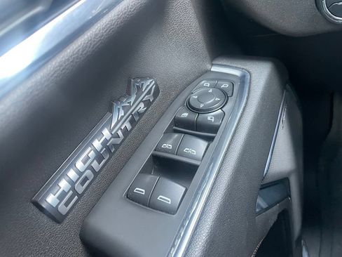 Used 2023 Chevrolet Silverado 1500 High Country w/ Technology Package AWD/4WD image 21
