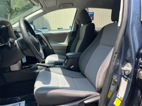 Used 2013 Toyota RAV4 LE FWD image 18
