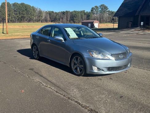 Used 2010 Lexus IS 250 image 2