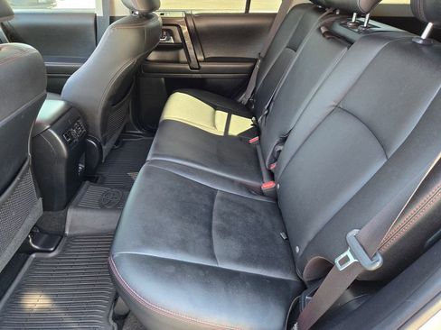 Used 2021 Toyota 4Runner TRD Off-Road Premium w/ Moonroof Package AWD/4WD image 10