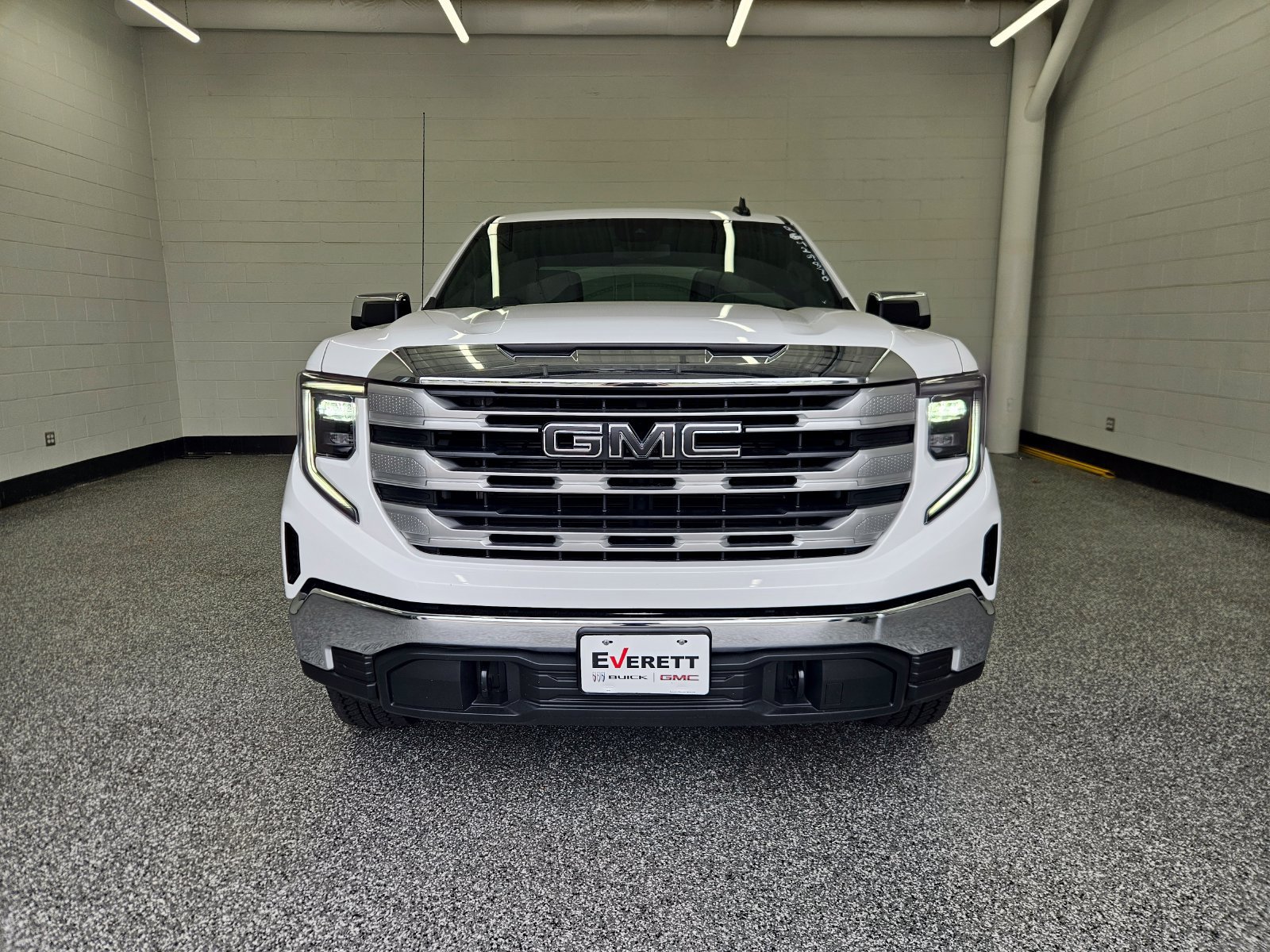 Used 2024 GMC Sierra 1500 SLE AWD/4WD image 8