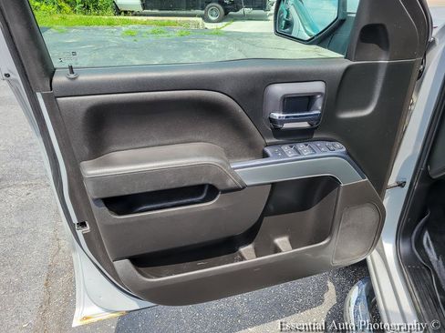 Used 2018 Chevrolet Silverado 1500 LT AWD/4WD image 24