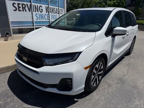 Used 2026 Honda Odyssey EX-L image 11