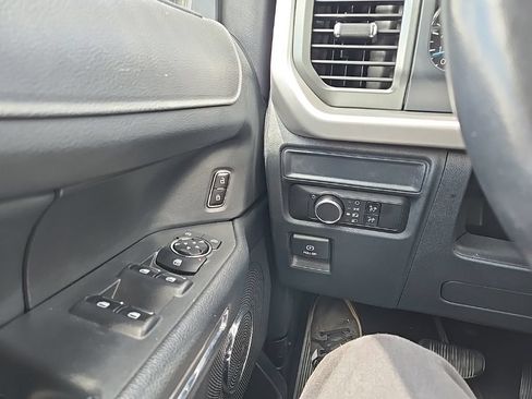 Used 2024 Ford Expedition Max XLT AWD/4WD image 22