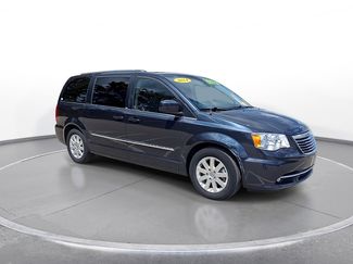 Used 2014 Chrysler Town & Country Touring FWD video 2