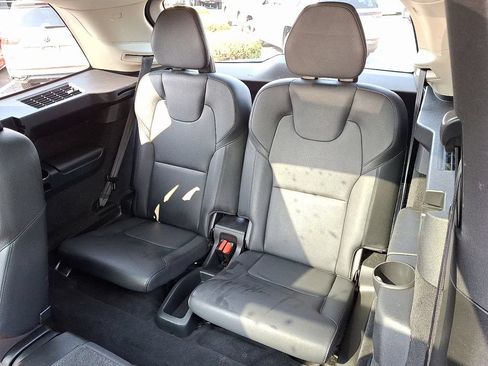 Used 2024 Volvo XC90 T8 Plus w/ Protection Package Premier AWD/4WD image 10