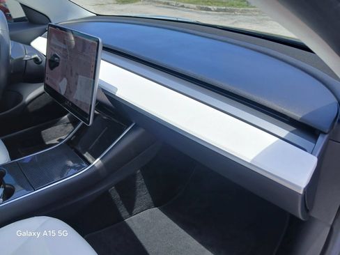 Used 2018 Tesla Model 3 Long Range AWD/4WD image 17