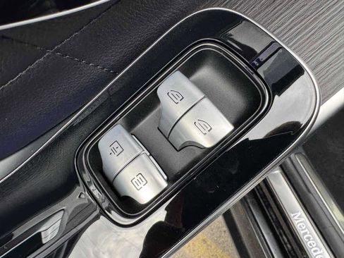 Used 2022 Mercedes-Benz S 580 4MATIC Sedan w/ AMG Line Package image 45