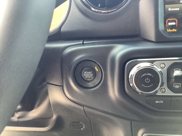 Used 2023 Jeep Wrangler Unlimited Sahara AWD/4WD image 16
