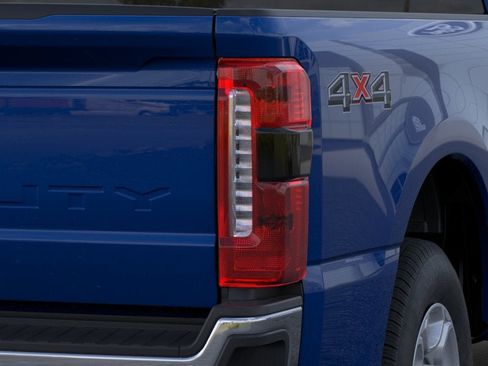 New 2026 Ford F250 XLT w/ XLT Premium Package AWD/4WD image 43