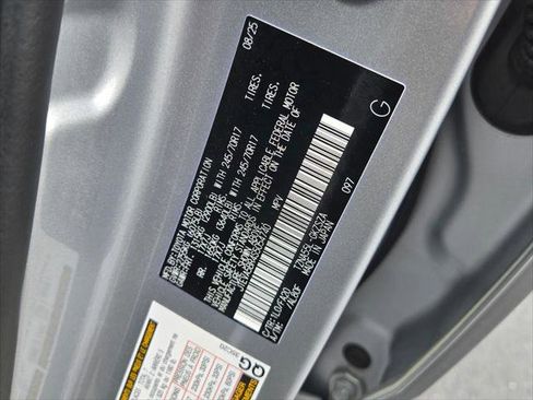 Certified 2025 Toyota 4Runner SR5 AWD/4WD image 27