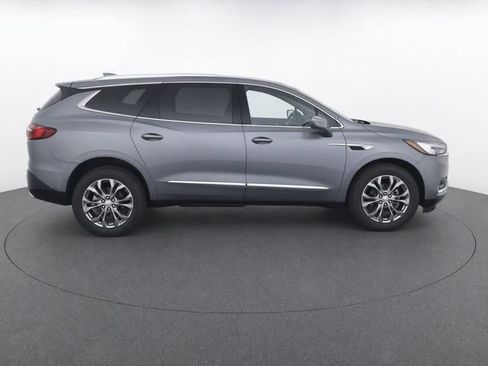 Used 2019 Buick Enclave Avenir w/ Avenir Technology Package AWD/4WD image 8