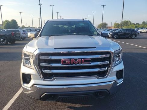Used 2019 GMC Sierra 1500 SLE w/ SLE Value Package AWD/4WD image 2