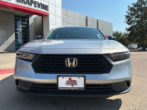 Used 2025 Honda Accord Sport image 3