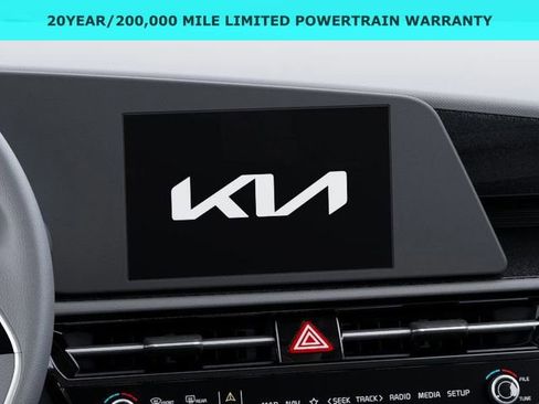 New 2026 Kia Niro LX image 20