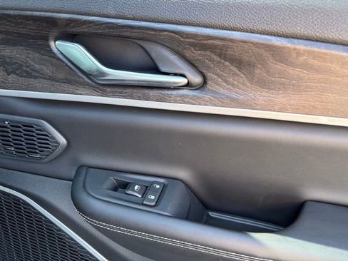 New 2026 Jeep Grand Cherokee Limited w/ Trailer Tow Package image 20