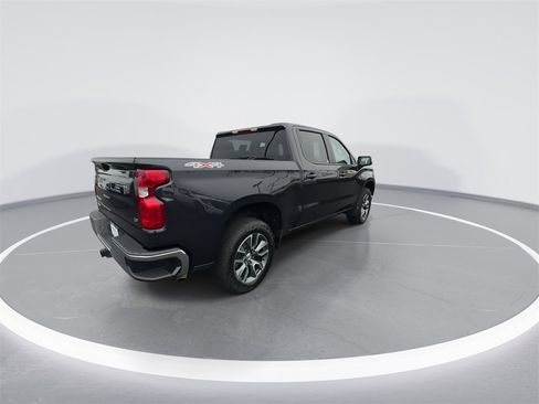 Used 2024 Chevrolet Silverado 1500 LT image 8