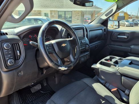 Used 2023 Chevrolet Silverado 1500 Custom image 11