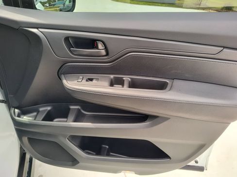 Used 2024 Honda Odyssey EX-L image 34