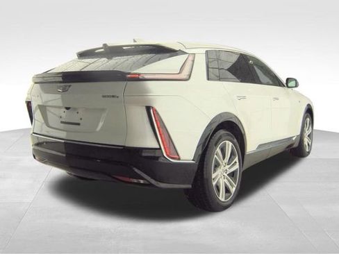 Used 2024 Cadillac Lyriq Tech image 5