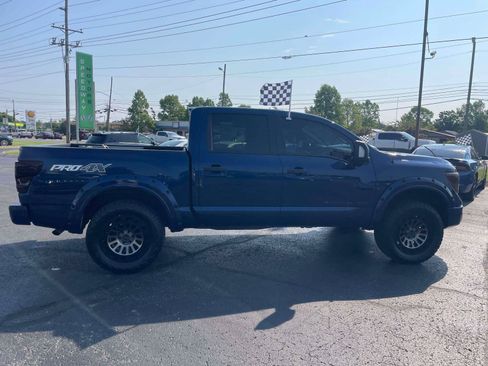Used 2018 Nissan Titan PRO-4X w/ Pro-4x Utility Package AWD/4WD image 10