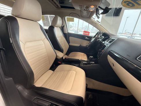 Used 2016 Volkswagen Jetta SEL Premium w/ Lighting Package image 14