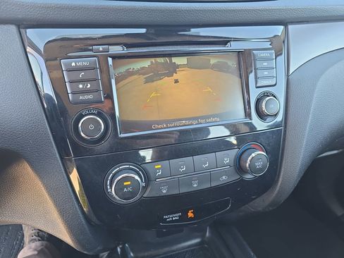 Used 2022 Nissan Rogue Sport S FWD image 23