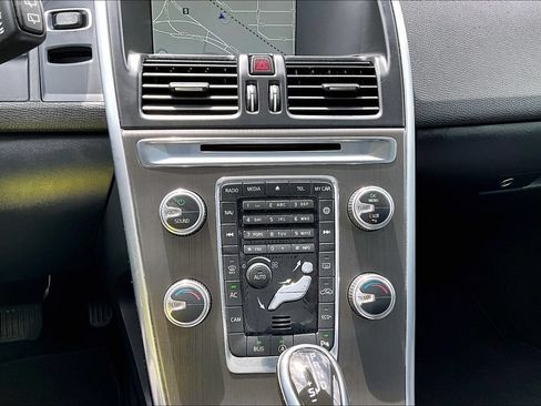 Used 2015 Volvo XC60 T5 Premier w/ Proximity Package FWD image 41