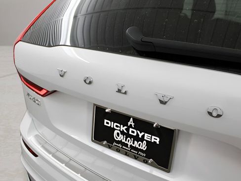New 2026 Volvo XC60 B5 Plus w/ Protection Package Premier AWD/4WD image 30