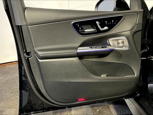 New 2026 Mercedes-Benz GLC 300 4MATIC image 11