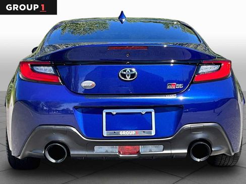 Used 2022 Toyota GR86 w/ ALL Weather Mat Package (TMS) RWD image 5