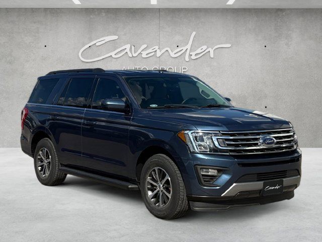 Used 2018 Ford Expedition XLT RWD image 2